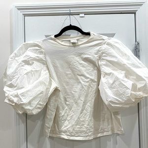 Puff sleeved top only worn once